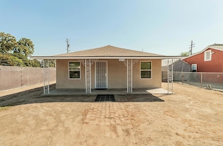2489 S Backer Ave, Fresno, CA 93725