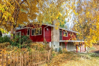 912 E Lewis St, Moscow, ID 83843