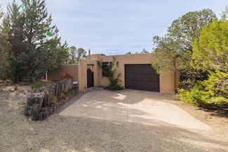 311 Calle Loma Norte, Santa Fe, NM 87501