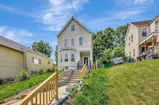 1915 Maple Ave, Cincinnati, OH 45212