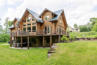 37 High Mountain Rd, Killington, VT 05751