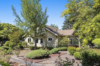2705 Roblar Rd, Petaluma, CA 94952