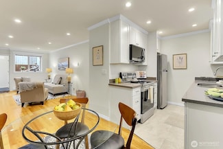 3416 21st Ave W Unit 1, Seattle, WA 98199