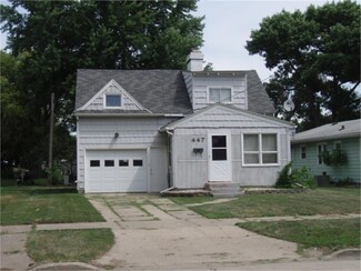 447 E 11th St, Fairmont, MN 56031