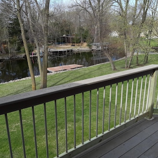 527 W Riverview Dr, Waterville, MN 56096