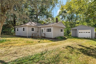 130 Patton Ln, Clinton, PA 15026