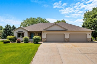 1115 S Trappers Crossing, Hugo, MN 55038