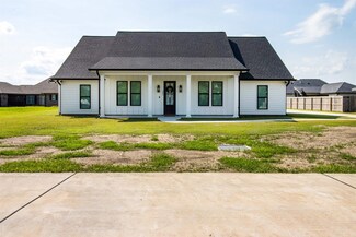 265 Bouverans Cir, Lockport, LA 70374