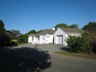 4 Penzance Rd, Rockport, MA 01966