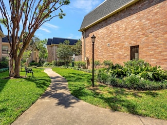 1601 S Shepherd Dr Unit 138, Houston, TX 77019