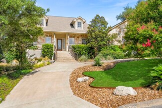 9706 Maytum Cir, Helotes, TX 78023