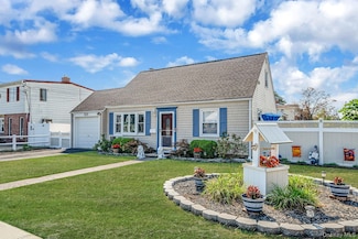 525 S Broadway, Lindenhurst, NY 11757