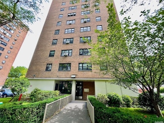 33-47 14th St Unit 2C, Astoria, NY 11106