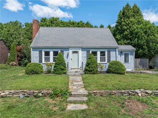 13 Bliven Ave, Bristol, RI 02809