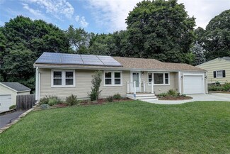 156 Oregon Ave, Woonsocket, RI 02895