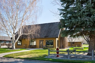 201 Hemlock St, Manhattan, MT 59741