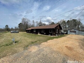 300 Hempstead 36, Hope, AR 71801