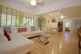 11 NE 15th Ave, Pompano Beach, FL 33060