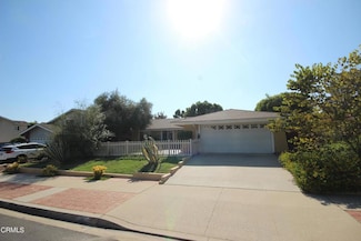 2011 Lyndhurst Ave, Camarillo, CA 93010