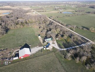 33 NW 50th Rd, Lamar, MO 64759