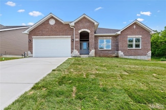 522 Dove Dr, Saint Charles, MO 63301