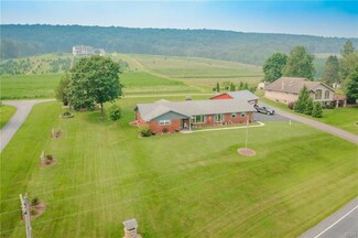 1118 Mahoning Dr W, Lehighton, PA 18235