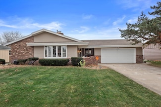 1615 Hickory St, South Milwaukee, WI 53172