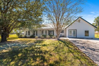 713 Jonquil Ln, Lake Charles, LA 70611