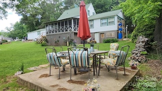100 Frank St, Connelly Springs, NC 28612
