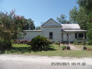126 Society St, Luray, SC 29932