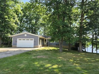 199 Ashtabula Point, Roaming Shores, OH 44084