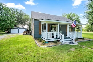 101 N Ohio St, Oswego, KS 67356