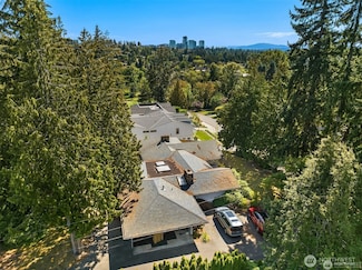 7836 NE 14th St, Medina, WA 98039