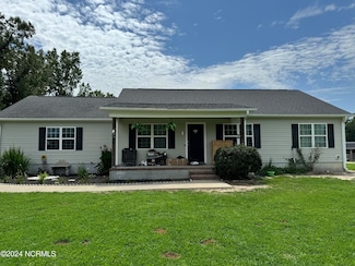 237 Core Rd, Richlands, NC 28574