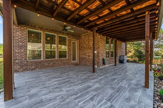 108 Chestnut Bay, Spring, TX 77382