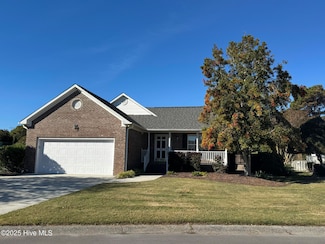 125 Settlers Ln, Kure Beach, NC 28449