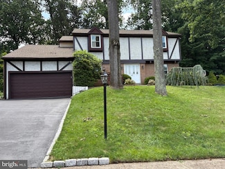 853 Green Ridge Cir, Feasterville Trevose, PA 19053