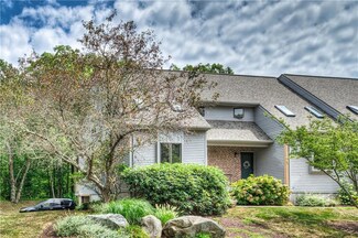 320 Westmoreland St Unit E1, Narragansett, RI 02882