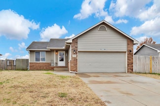 1327 E Berlin St, Haysville, KS 67060