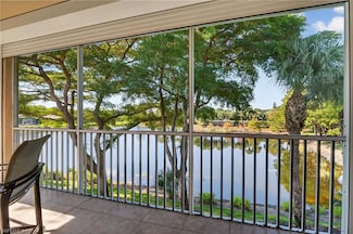 7092 Timberland Cir Unit 201, Naples, FL 34109