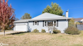 409 Debra Dr, Marshalltown, IA 50158