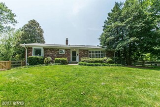 13311 Twin Lakes Dr, Clifton, VA 20124