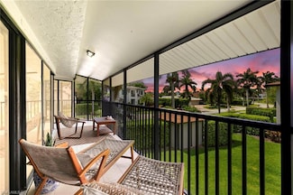 4072 Belair Ln Unit 403, Naples, FL 34103
