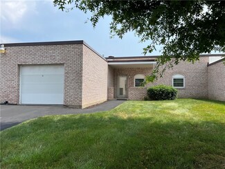 2750 Iowa Dr Unit 15, New Kensington, PA 15068
