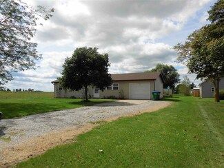 4035 Fahlsing Rd, Woodburn, IN 46797