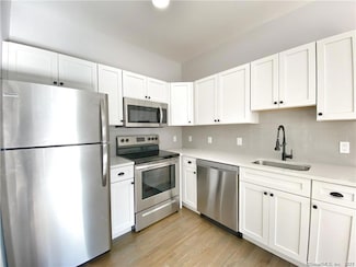 4 Berkeley St Unit 7, Norwalk, CT 06850