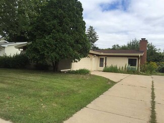 487 Rushmore Ln, Madison, WI 53711