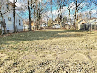 821 Island Ave, Rockford, IL 61102