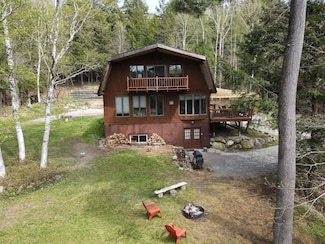 823 Grindstone Rd, Medway, ME 04460
