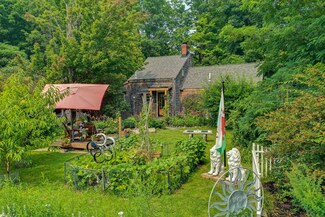 7 Viola Dr, Eliot, ME 03903